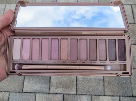 Urban Decay Naked 3 Review Swatches Livingbylynette