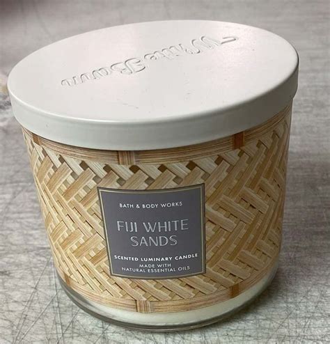 Bath Body Works White Barn Wick Candle W Essential Oils Oz