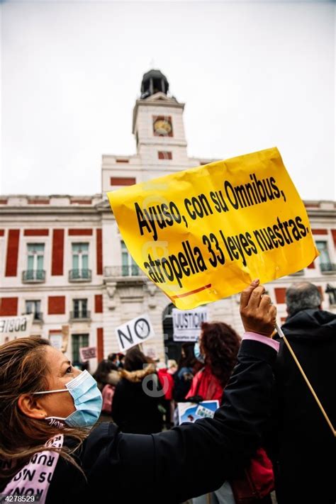 Manifestación Para Exigir La Paralización De La Tramitación De La Ley Ómnibus Europapress