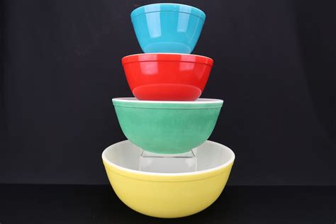 Lot Colorful Vintage Pyrex Nesting Bowl Set Van Metre Auction