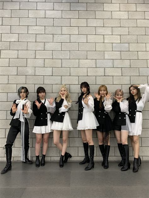 공원소녀 GWSN on Twitter 공원소녀 더쇼 늘도 공원소녀가 무대를 찢었고 널었다 내일 무대도 Like It Hot