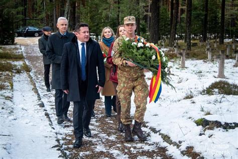 Ambasador Rumunii z wizytą w Czersku Odwiedził też cmentarz jeniecki