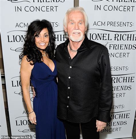 Kenny Rogers Widow Wanda Emotionally Discusses Grieving For Country