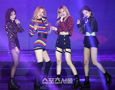 Blackpink Perform “playing With Fire” And “boombayah” At The 26th Seoul