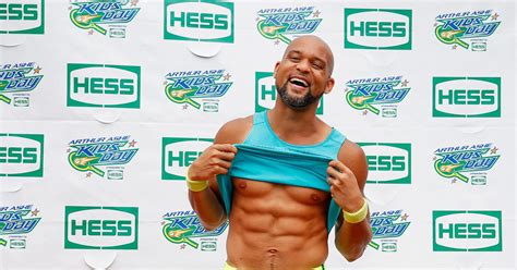 shaun t net worth