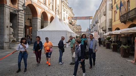 La Fiera Del Marrone In Tre Minuti Viaggio Fra Gli Stand Dei Sapori Di