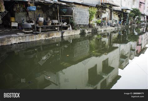 Slums House Poor Image & Photo (Free Trial) | Bigstock