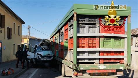 Violento Scontro Tra Furgone E Trattore Deceduto Enne Nordest