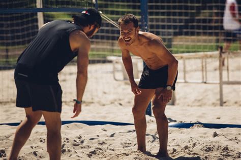 EL MITO DE LA OPERACIÓN BIKINI Personal Running