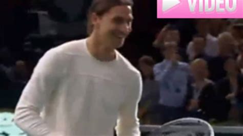 Buzz Quand Zlatan Ibrahimovic Joue Au Tennis Avec Novak Djokovic VIDEO