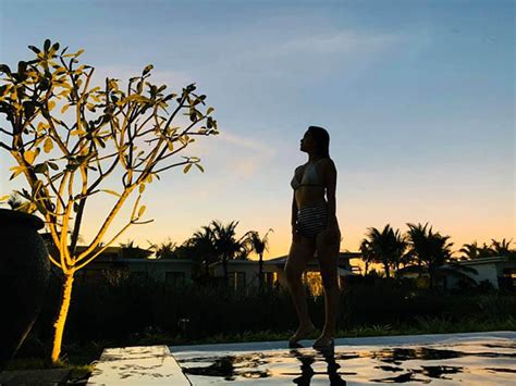Phạm Quỳnh Anh mặc bikini khoe vẻ gợi cảm ở tuổi 36