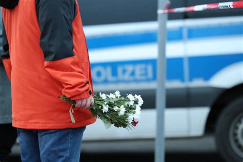 Nach Weihnachtsmarkt Anschlag Magdeburg In Trauer Gedenkplatz