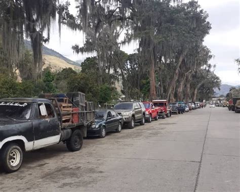 Colas por gasolina en Boconó Diario de Los Andes