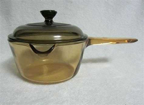 VISION CORNING USA Pyrex Glass Sauce Pan Pour Spout With Lid AMBER 1 L