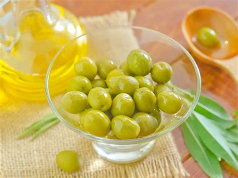 Green Manzanilla Olives by Andalusian Olives – Deliberico