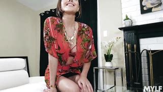 Krissy Lynn Demonstrates Her Voluptuous Features Porn Movies Movs