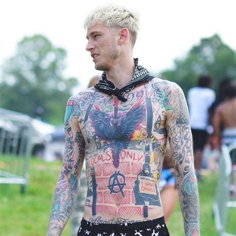 Machine Gun Kelly Colson Baker Rap God Mgk Machine Gun Kelly Black