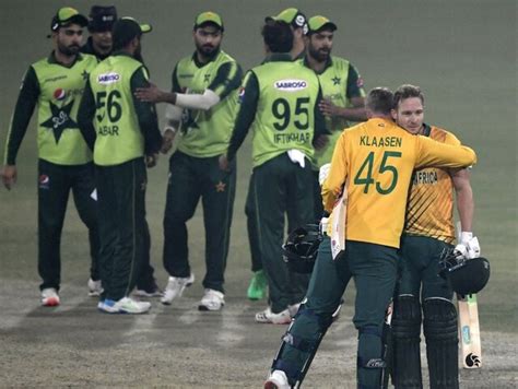 Pakistan Vs South Africa Five Wicket Dwaine Pretorius Helps South