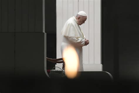 Coronavirus Papa Francesco Presiede Il Rito Della Via Crucis In Una