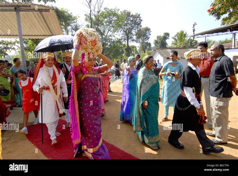 A Traditional Wedding In Coorg Karnataka Stock Photo Alamy