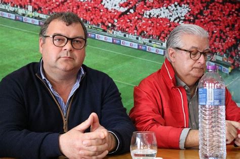 Anivers Rio Da Casa Do Benfica Da Charneca De Caparica