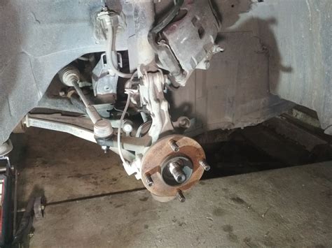 замена переднего ступичного подшипника — Nissan Wingroad (Y11), 1,8 л ...