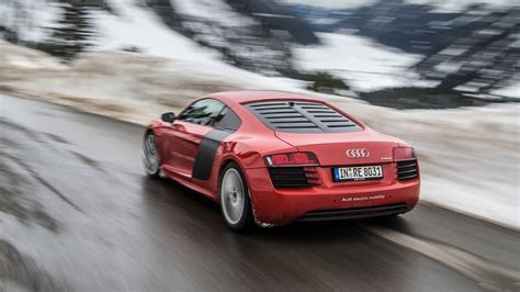 Free Download 2013 Red Audi R8 E Tron Back Side On Road Car Wallpapers