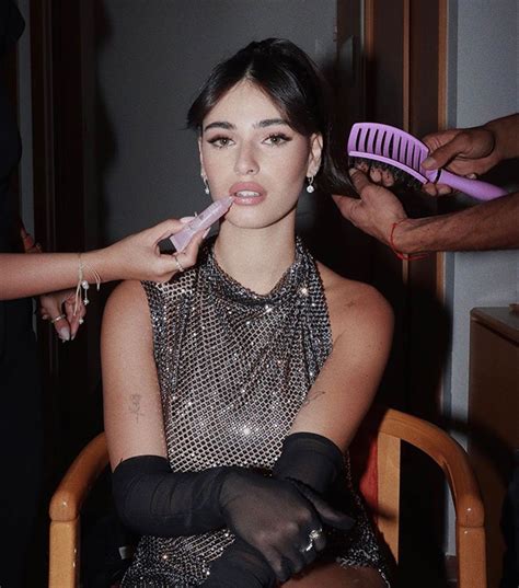 לא יכולנו שלא להידלק על הסטייל של לין אלפי | Fashion Forward | אופנה