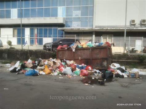 Warga Rt 01 Rw 04 Kelurahan Klademak Keluhkan Minimnya Tempat