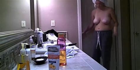 Big Tits Brushing Teeth Tnaflix