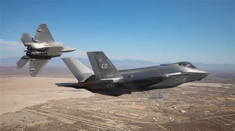 F 35 And F 22 Successfully Fly With Common Software During Innovation Test Project The Aviationist