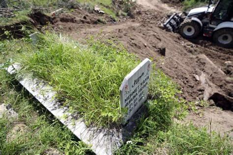 Meydana Gelen Heyelan Il Edeki Mezarlar N Yerini De I Tirtti