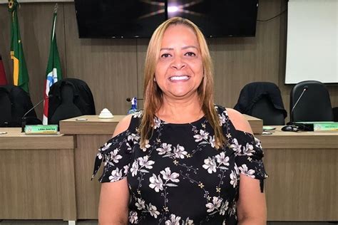 Lana Dantas nega desistência de pré candidatura a prefeita de Sousa e