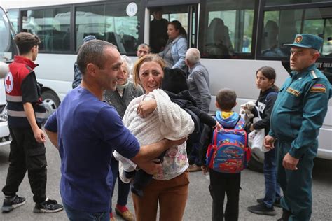 Armenia Ya Recibió A Casi 400 Refugiados Que Huyeron De Nagorno Karabaj