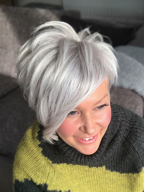 14 Silver Grey Bob Hairstyles Short Hairstyle Trends Short Locks Hub