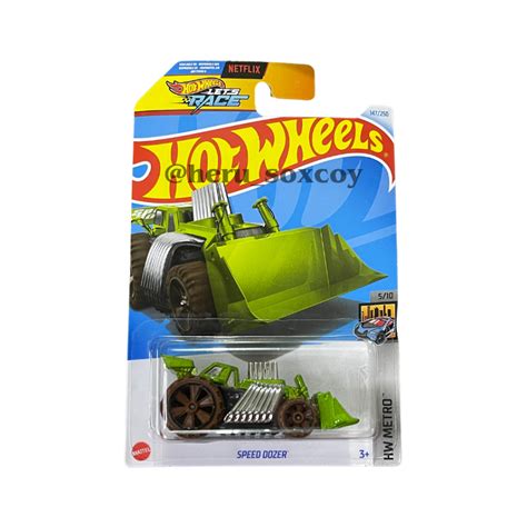 Jual H Hotwheels Hot Wheels Speed Dozer Hijau Lets Race Netflix Shopee Indonesia