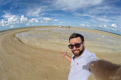 Um viajante gay pela Namíbia na África Viaja Bi