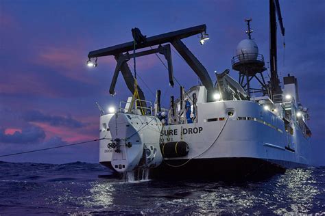 A cruise to the bottom of the Mariana Trench is in the works - Lonely ...