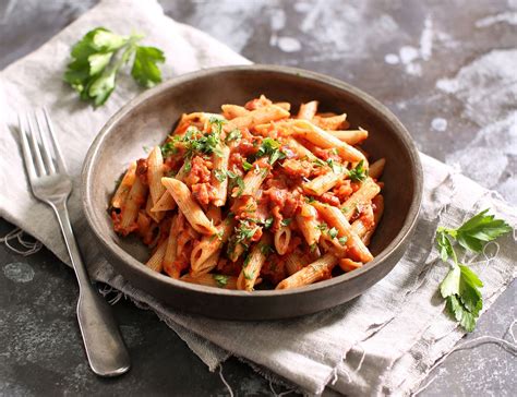 Penne Pasta With Tomato Sauce