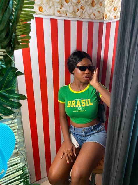 Brazil 🇧🇷 shirt outfit inspo | Cute vacation outfits, Crop top outfits ...