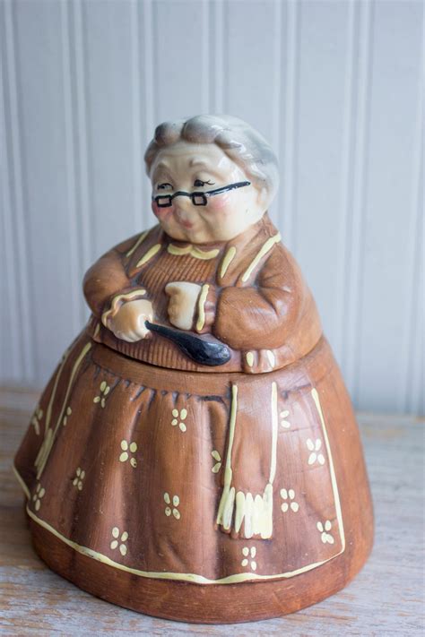 Vintage Cookie Jar Grandma Kitchen Old Lady With Spoon Etsy