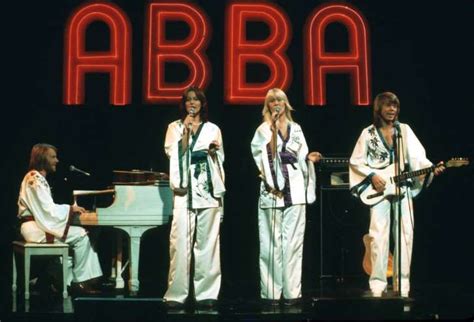 Membros do ABBA anunciam terem gravado duas novas canções O Presente