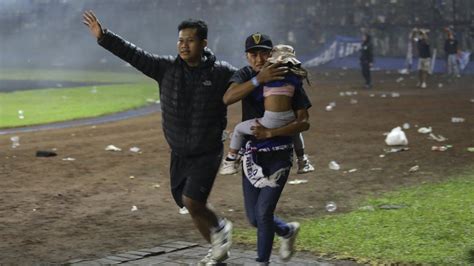 Indonesia Football Crush How The Disaster Unfolded Ceylon Independent