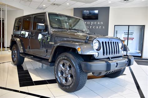 Silver Jeep Wrangler Freedom Edition