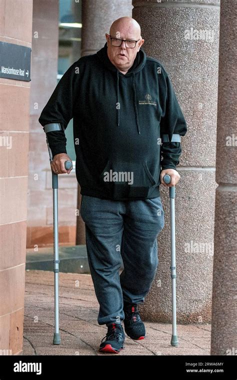 Gordon Yuill Father Of John Yuill Arrives At Falkirk Sheriff Court