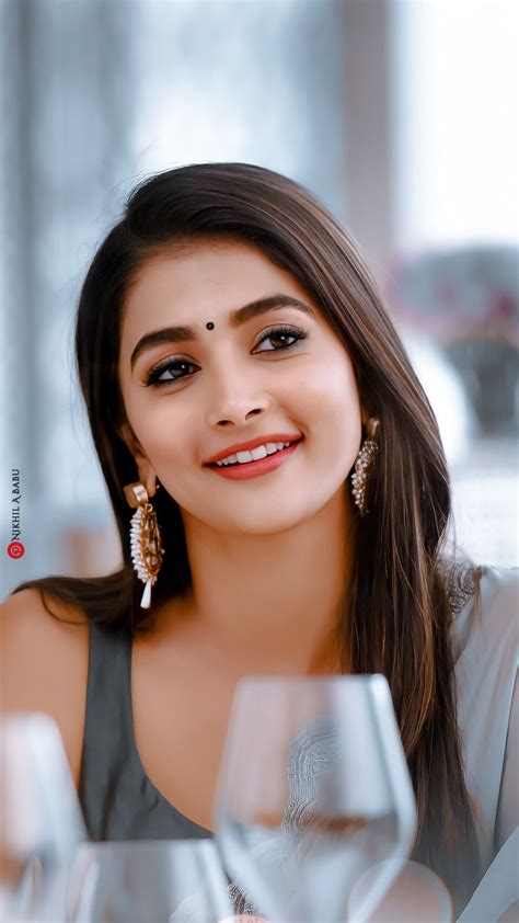 Pooja Hegde Wallpaper | Cute girl image, Beautiful girl makeup ...