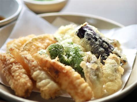 Tempura: A Crispy Japanese Delicacy with a Rich History - Zojirushi ...