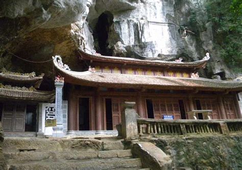 Bich Dong pagoda – Trang An Grottoes Tours