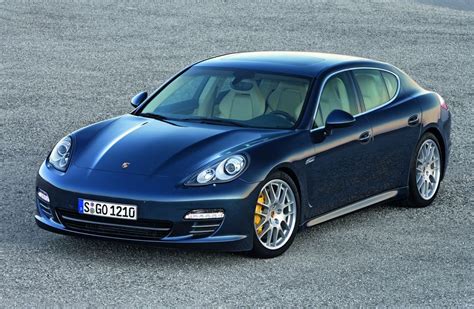 Photos: Porsche Panamera revealed - CNET