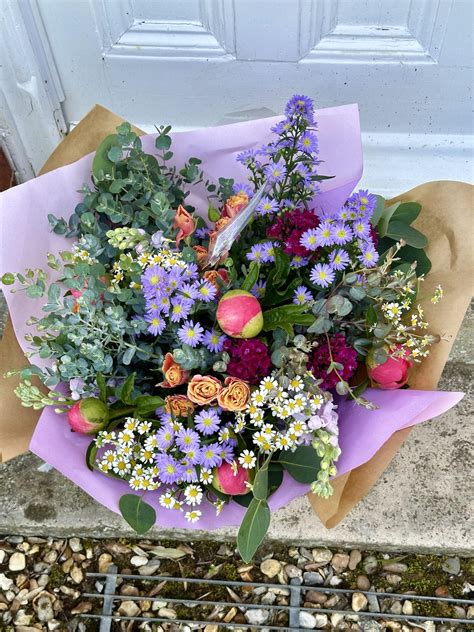 Early Summer bouquet – Blooms the Florist | Emsworth, Hampshire